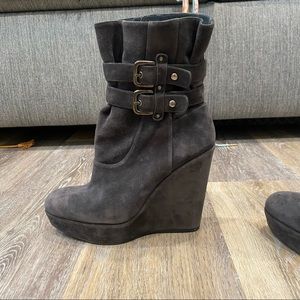 Stuart Weitzman wedge boots grey suede 7.5 great condition